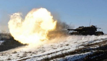 乌军刚兵败库尔斯克,泽连斯基又准备出兵邻国,想“一箭三雕”?