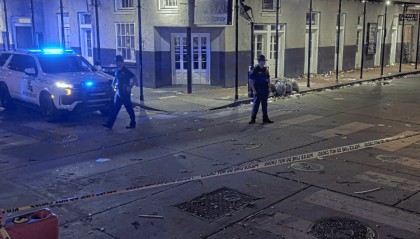 美国新奥尔良市发生冲撞事故至少10死,目击者:司机下车后扫射人群