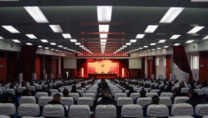郑州警方:即日起严查不戴头盔等交通违法行为