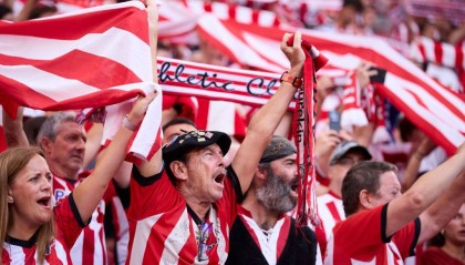 马丁内利:和埃泽有眼神交流,我不想替补但我相信塔帅的决定