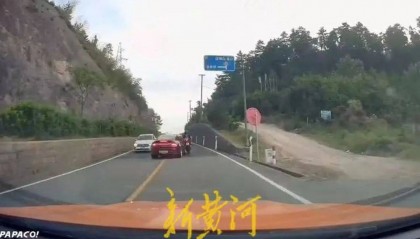 网传浙江撞人保时捷司机去年有交通肇事致人死亡?警方:系谣言,非同一人