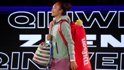 总决赛再负萨巴伦卡,郑钦文:我没机会难过