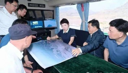内蒙古自治区主席王莉霞赶赴巴彦淖尔,现场指挥搜救工作