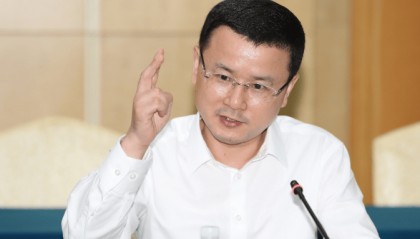 大陆彻底失望!“叛徒”近在眼前,上百亿美元送给美国,释放重磅信号