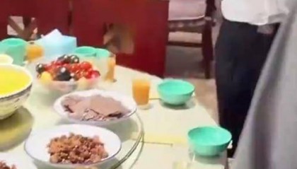 区委书记带头下馆子,为正常消费亮绿灯
