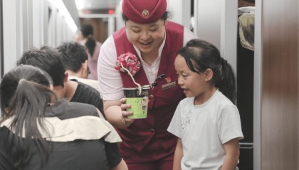 高铁上不能吃泡面?需要理解乘客的痛点