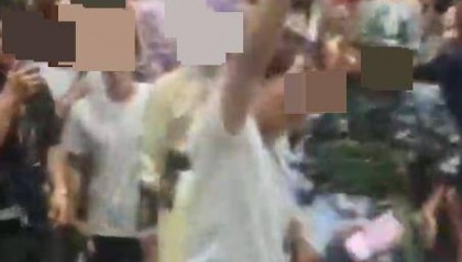 男子漫展附近扮演辱华动漫角色被围攻，主办方回应，警方称已掌握情况