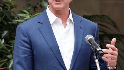 “首个”!加州宣布将起诉特朗普政府:关税政策已造成“直接且无法弥补的损害”