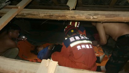 醉酒女子不慎从6楼跌落,贵州遵义消防成功营救