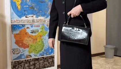 国产女包28年后仍像新的,网民发视频近10万人点赞,品牌方:销量涨了四五倍,正计划复刻