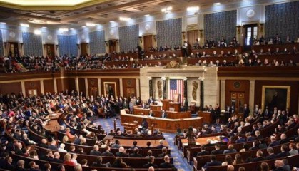 美国再次对中国出手,最新法案获准通过,特朗普上任后或有大动作