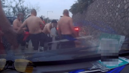 男子称受雇搜救后遭其他救援队多人殴打 涉事救援队:已处分打人者,相关部门介入调查