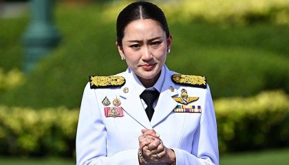 被暂停泰国总理之职,佩通坦提前布局将继续任内阁部长