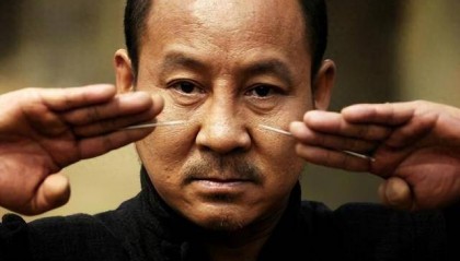 抗日神剧惊现逆天整容脸,主演导演都她一人,胡编程度堪称史诗级
