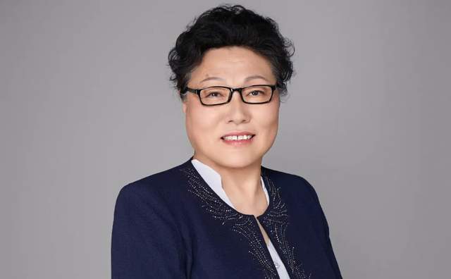 谭雅玲：人民币波动自我压力与外来风险叠加性严峻