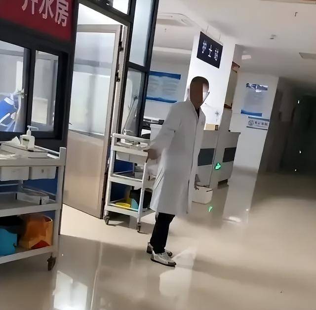 曹某某，火速免职！