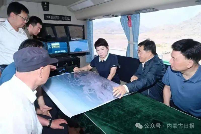 内蒙古自治区主席王莉霞赶赴巴彦淖尔，现场指挥搜救工作