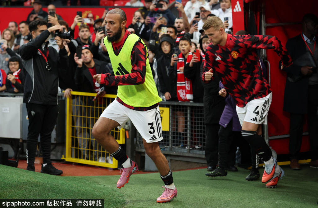 小雷:或许拉爵的言论改变了更衣室 姆伯莫+库尼亚配得上曼联球衣